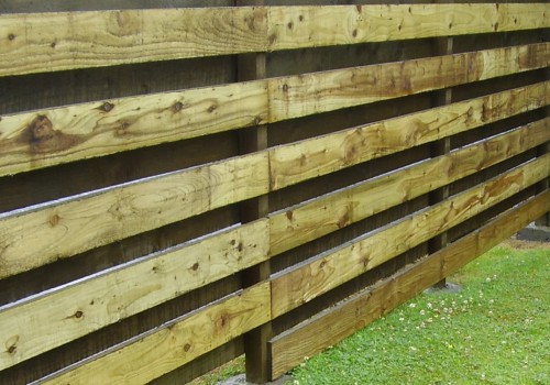 Choosing the Best Fence for Windy Areas